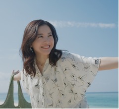 &ldquo;仲良しカップル&rdquo;吉高由里子＆宮沢氷魚が夏の沖縄旅行へ、グローバルワーク新CM