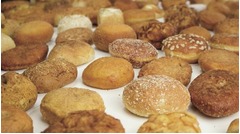 119種類集結カレーパン博覧会、ベーカリー74店舗参加のグルメイベント。