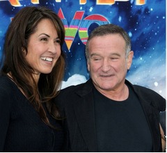 ロビン・ウィリアムズ自殺理由、妻が認知症と主張