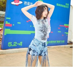 のん&ldquo;デニムショーパン姿&rdquo;に大絶賛「攻めてる」「ナマ足がマブシーです」