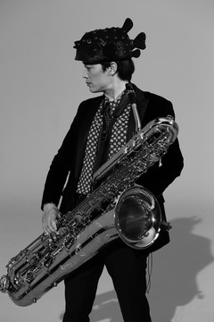 スカパラ新加入&ldquo;GYO&rdquo;の正体、クロハコフグ帽子のさかなクンだった。