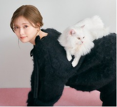 白石麻衣「1年が楽しくなるような」初のソロカレンダー