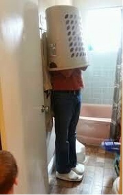 頭隠して尻隠さず&ldquo;実践&rdquo;して逮捕