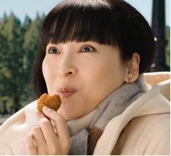 麻生久美子、許されるなら&hellip;「ずっと漫画を読んでいたいです（笑）」