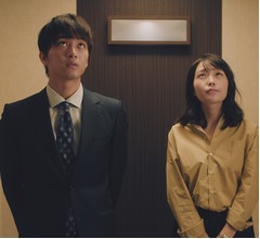 後輩男子の&ldquo;腕グイ&rdquo;にドキッ、時めきムービー公開