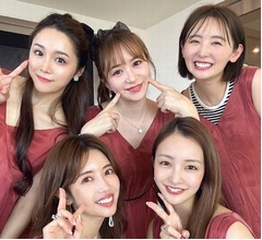 くみっきー、おのののか＆板野友美らとお揃いの服で&ldquo;お家ママ会&rdquo;