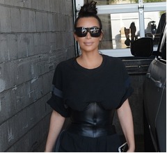 キム・カーダシアンは数年おきにお尻に注射