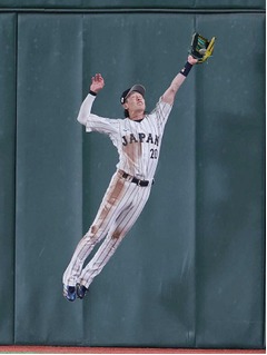 周東の好捕　野球