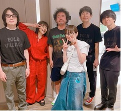 渡辺満里奈、小泉今日子や奥田民生らとの&ldquo;豪華集合ショット&rdquo;披露