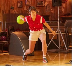 稲村亜美、普段と違う&ldquo;始球式&rdquo;に初挑戦