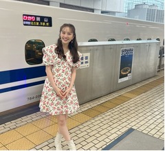 ももクロ・百田夏菜子、東海道新幹線車内で&ldquo;ソロアルバム発売記念イベント&rdquo;開催