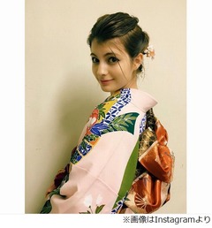 マギーの美しい晴れ着姿に絶賛「めっちゃ可愛い〜！」「お人形さんみたい」。