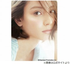 滝沢カレンが妊娠発表、今後の活動は「可能な範囲で慎重に続けてまいります」