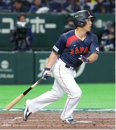 吉田の適時二塁打　野球