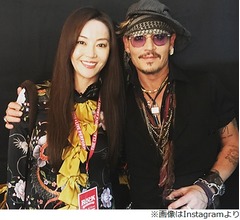 観月ありさと並ぶ&ldquo;小顔&rdquo;なジョニー・デップ