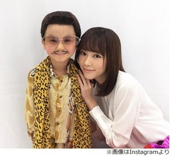 桐谷美玲、かわいい&ldquo;SIM太郎&rdquo;と2ショット