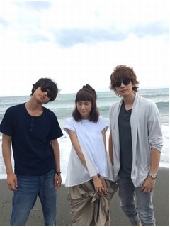 山崎賢人が桐谷美玲・三浦翔平と3ショット、ブログに新月9の意気込み。