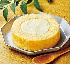 ローソン&times;「くりーむパン」八天堂のロールケーキ