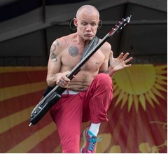 レッチリ引退の噂を「馬鹿げた話」と一蹴