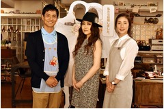 天海祐希&times;遊川和彦ドラマ主題歌にJUJU、撮影現場でサプライズ披露。