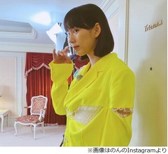 のん「目の覚める黄色が大好き」な理由に&ldquo;あるお笑い芸人の影響&rdquo;