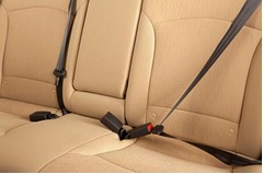 夫が高速道路で姿消し妻狼狽、疲れて後部座席で寝ているはずが&hellip;。