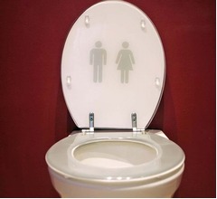 ロンドンで&ldquo;便器にハマる人&rdquo;続出