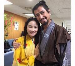 草刈正雄が&ldquo;息子の嫁&rdquo;吉田羊と2ショット、ファンから反響続々。