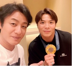 片岡愛之助&ldquo;パリ五輪の金&rdquo;持たせてもらい「まさか人生で金メダルに触れられるとは」