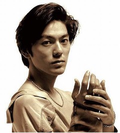 尾崎豊の名曲ランキング1位は？ 1stシングル「15の夜」に多くの支持。