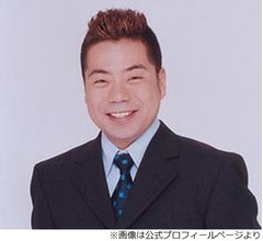 出川哲朗がダウンタウン2人と&ldquo;キス芸&rdquo;、天仰ぎ「竜さん！やったぜ！」