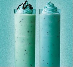 色鮮やかミントチョコドリンク、爽快感もアップ