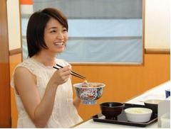 岡本玲が吉野家&ldquo;特盛&rdquo;初体験「お肉を食べても食べてもご飯が&hellip;」。