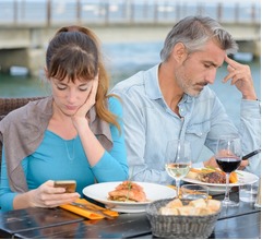 スマホ使わなければ&ldquo;ピザ無料&rdquo;の店