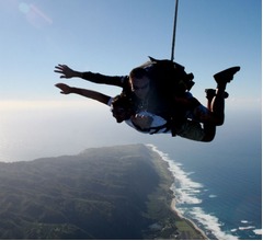 スカイダイビングの&ldquo;最高齢記録&rdquo;更新