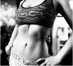 藤原紀香「このモビルスーツに感謝」鍛え上げられた&ldquo;美腹筋&rdquo;露わな姿披露