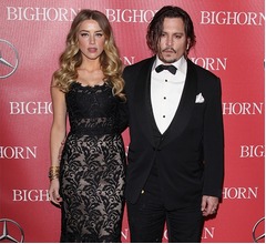 元妻がジョニー・デップに和解金の支払い要求