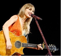 ツアー大成功のテイラー・スウィフト、スタッフに驚愕&ldquo;290億円&rdquo;のボーナス支給