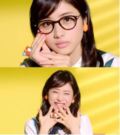 超絶色っぽ可愛い石原さとみ、ウェブ限定動画で&ldquo;ぷにぷにダンス&rdquo;。