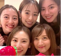 北川景子ら&ldquo;戦士会&rdquo;メンバーが祝福、小松彩夏感謝「本当に幸せです」
