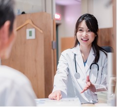 男性は&ldquo;女医の診察&rdquo;だと我慢強く、痛みも軽く