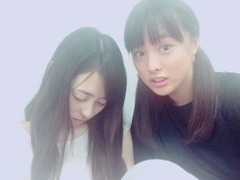 &ldquo;まいんちゃん&rdquo;福原遥らの寝顔写真を公開