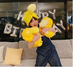 のん&ldquo;コダック&rdquo;抱きかかえ弾ける笑顔、誕生会にポケモンがいっぱい