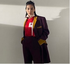 のん、ロカビリーファッション着こなす姿に反響「マジ男前」「イケメン」