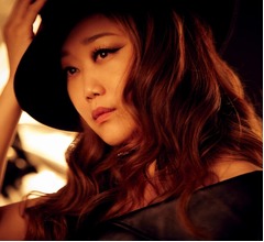 JUJU「全シリーズ読破」大ファンの島耕作と初のコラボMV、約3分半の大人の物語