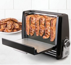 カリッと焼けるベーコン専用トースター