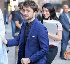 ラドクリフ、引ったくり被害者助けに駆けつける