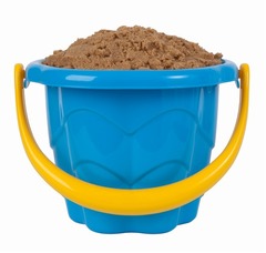 25年間砂を食べ続けている男「ミネラルがエネルギー与えてくれる」。