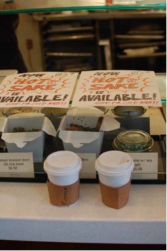 MLB球場で日本酒の熱燗を販売、&ldquo;ホットサキ&rdquo;と呼ばれ現地でも浸透。