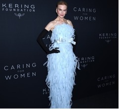 ニコール・キッドマン、父親の遺体見て「笑った」&hellip;母親に引っぱたかれる